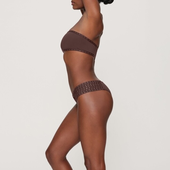 SKIMS Rhinestone Swim Strappy Bottoms | Color: Cocoa | NEW/NWT!!🤎🤎☀️☀️🏝️🏝️ - Picture 2 of 9